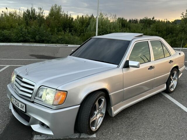 Серый Мерседес 250, объемом двигателя 2.5 л и пробегом 550 тыс. км за 6400 $, фото 6 на Automoto.ua