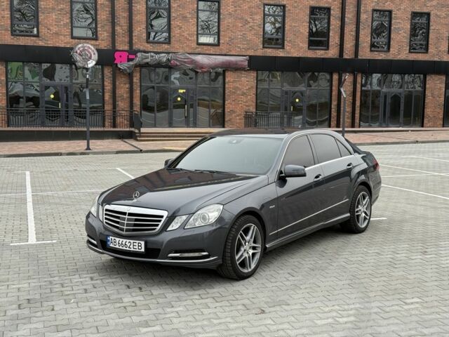 Сірий Мерседес 250, об'ємом двигуна 2.1 л та пробігом 345 тис. км за 13800 $, фото 7 на Automoto.ua