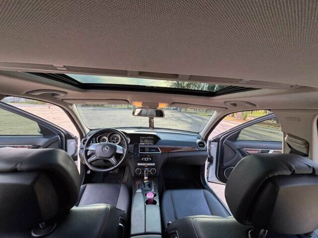 Мерседес 250 2013 в Павлограде на Automoto.ua Серый Мерседес 250, объемом двигателя 1.8 л и пробегом 280 тыс. км за 13500 $, фото 11 на Automoto.ua