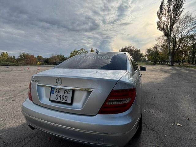 Мерседес 250 2013 в Павлограде на Automoto.ua Серый Мерседес 250, объемом двигателя 1.8 л и пробегом 280 тыс. км за 13500 $, фото 4 на Automoto.ua