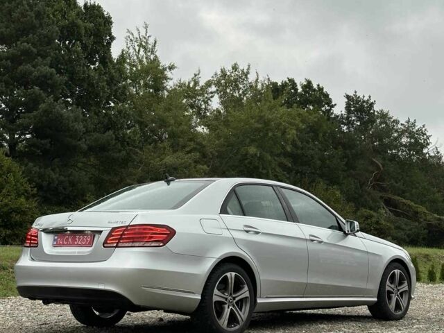 Серый Мерседес 250, объемом двигателя 2 л и пробегом 117 тыс. км за 20000 $, фото 3 на Automoto.ua