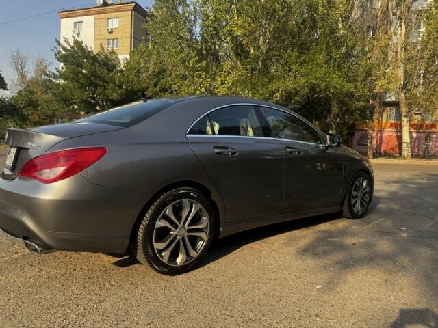 Серый Мерседес 250, объемом двигателя 2 л и пробегом 172 тыс. км за 14000 $, фото 1 на Automoto.ua