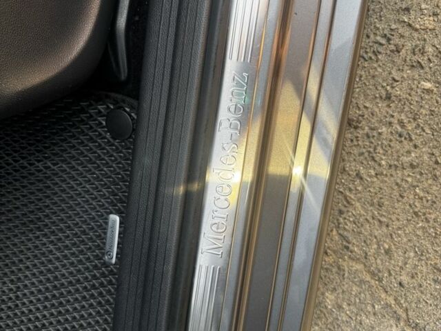 Серый Мерседес 250, объемом двигателя 2 л и пробегом 172 тыс. км за 14000 $, фото 17 на Automoto.ua