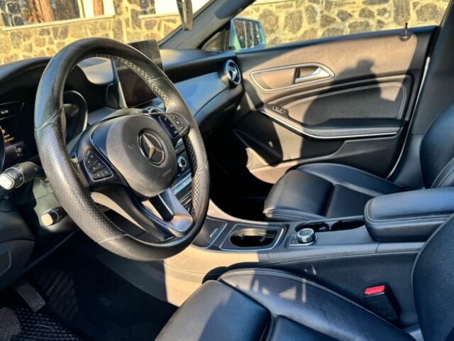 Серый Мерседес 250, объемом двигателя 2 л и пробегом 188 тыс. км за 21500 $, фото 4 на Automoto.ua