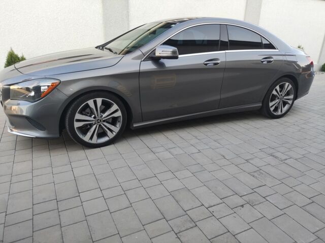 Сірий Мерседес 250, об'ємом двигуна 2 л та пробігом 130 тис. км за 16800 $, фото 2 на Automoto.ua