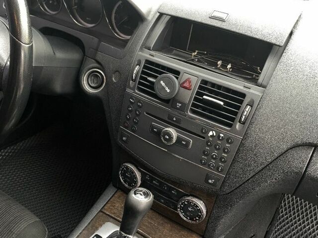 Серый Мерседес 250, объемом двигателя 2.1 л и пробегом 1 тыс. км за 6500 $, фото 6 на Automoto.ua