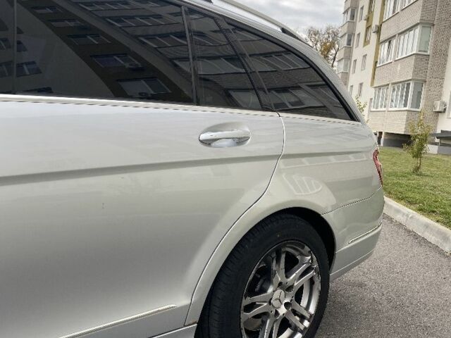 Серый Мерседес 250, объемом двигателя 2.1 л и пробегом 1 тыс. км за 6500 $, фото 1 на Automoto.ua