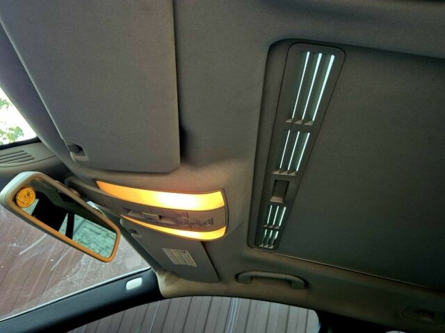 Серый Мерседес 250, объемом двигателя 2.2 л и пробегом 339 тыс. км за 14500 $, фото 10 на Automoto.ua