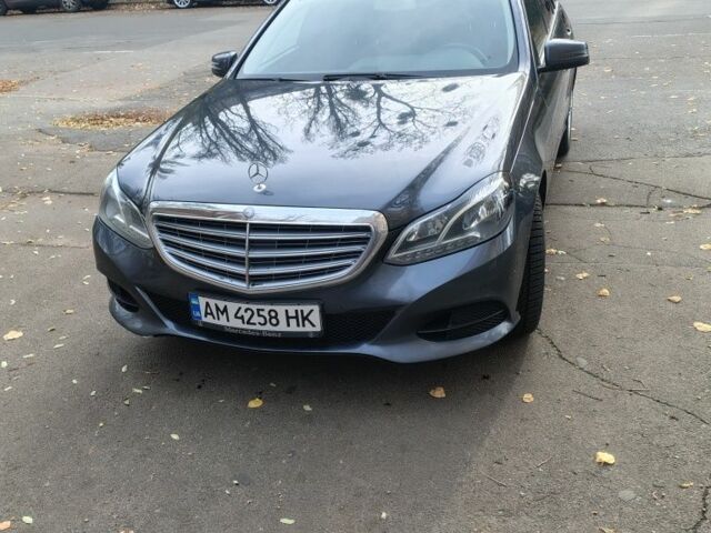 Серый Мерседес 250, объемом двигателя 2.1 л и пробегом 260 тыс. км за 15500 $, фото 1 на Automoto.ua