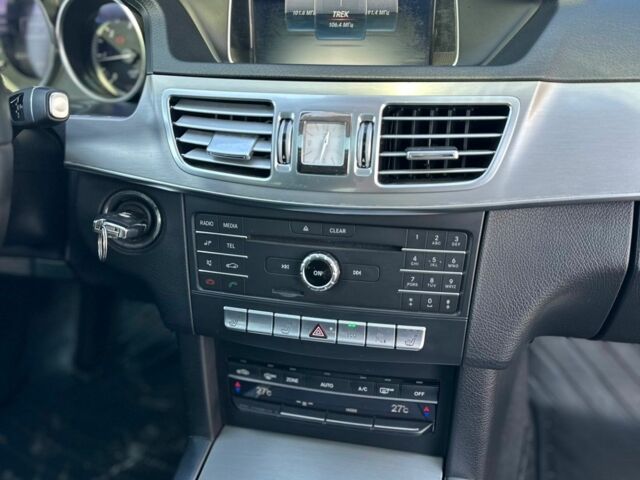 Серый Мерседес 250, объемом двигателя 2.1 л и пробегом 380 тыс. км за 15500 $, фото 15 на Automoto.ua