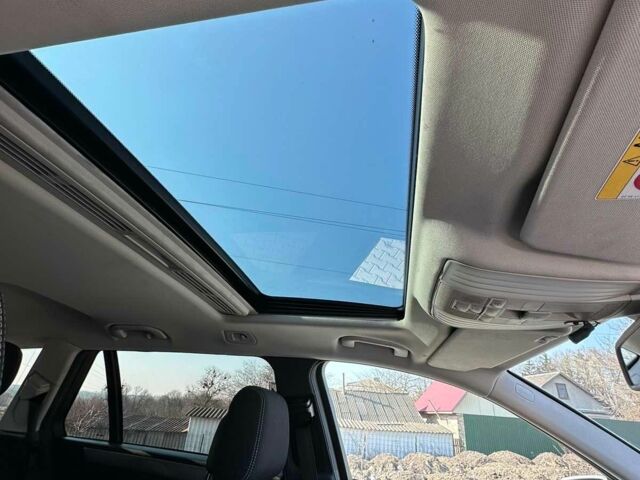 Серый Мерседес 250, объемом двигателя 2.1 л и пробегом 380 тыс. км за 15500 $, фото 8 на Automoto.ua