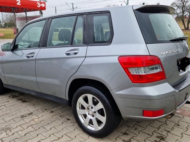 Сірий Мерседес 250, об'ємом двигуна 2.2 л та пробігом 273 тис. км за 12200 $, фото 4 на Automoto.ua