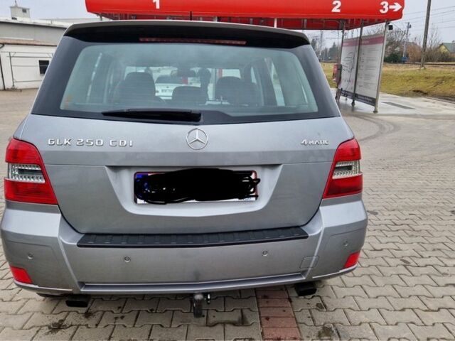 Сірий Мерседес 250, об'ємом двигуна 2.2 л та пробігом 263 тис. км за 12650 $, фото 5 на Automoto.ua