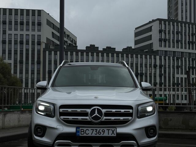 Серый Мерседес 250, объемом двигателя 2 л и пробегом 63 тыс. км за 30900 $, фото 1 на Automoto.ua