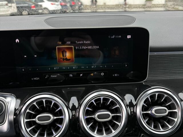 Серый Мерседес 250, объемом двигателя 2 л и пробегом 63 тыс. км за 30900 $, фото 10 на Automoto.ua