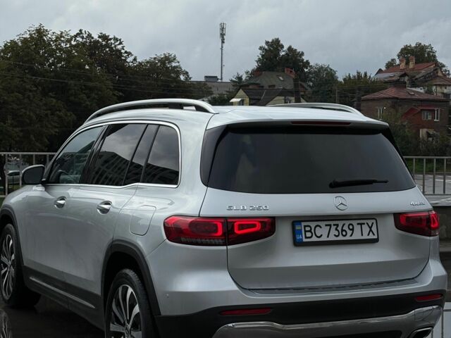 Серый Мерседес 250, объемом двигателя 2 л и пробегом 63 тыс. км за 30900 $, фото 7 на Automoto.ua