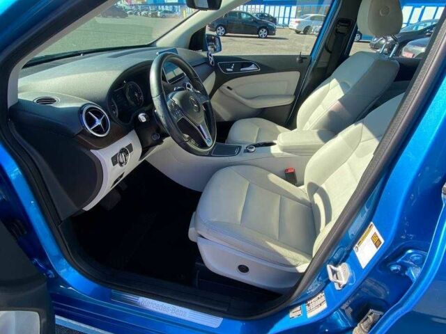 Синий Мерседес 250, объемом двигателя 0 л и пробегом 94 тыс. км за 8500 $, фото 5 на Automoto.ua