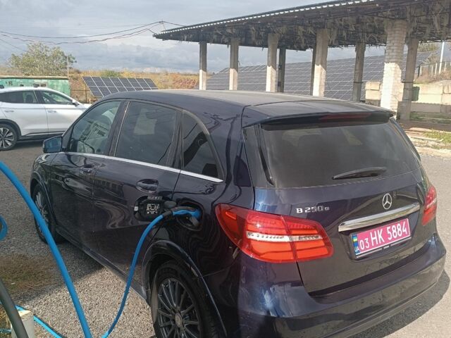 Синий Мерседес 250, объемом двигателя 0 л и пробегом 100 тыс. км за 12000 $, фото 6 на Automoto.ua