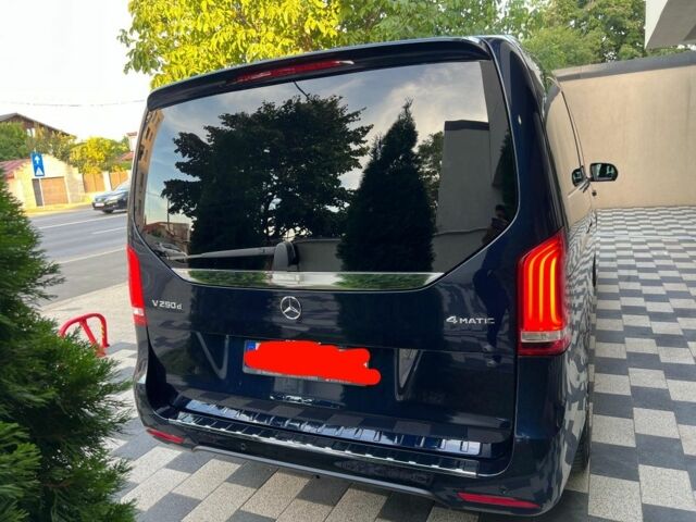 Синий Мерседес 250, объемом двигателя 2 л и пробегом 60 тыс. км за 68874 $, фото 5 на Automoto.ua