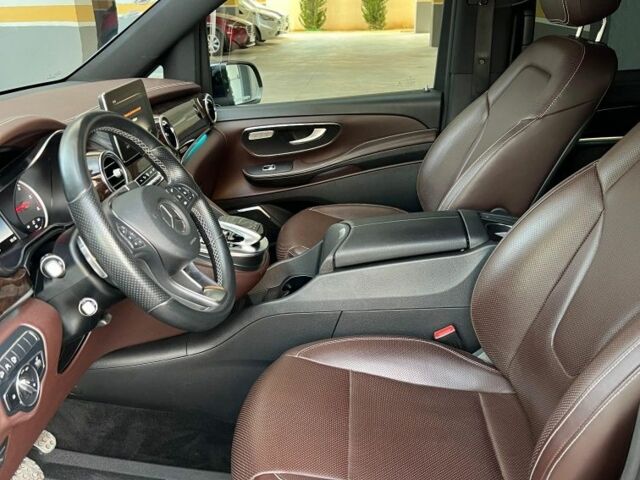 Синий Мерседес 250, объемом двигателя 2 л и пробегом 60 тыс. км за 68874 $, фото 6 на Automoto.ua