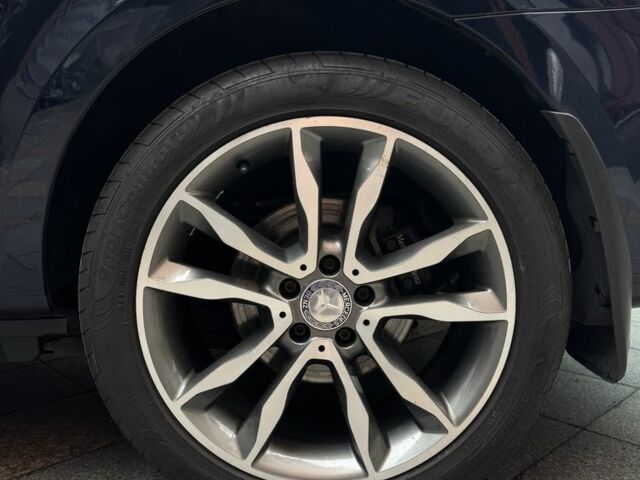 Синий Мерседес 250, объемом двигателя 3 л и пробегом 100 тыс. км за 75500 $, фото 22 на Automoto.ua