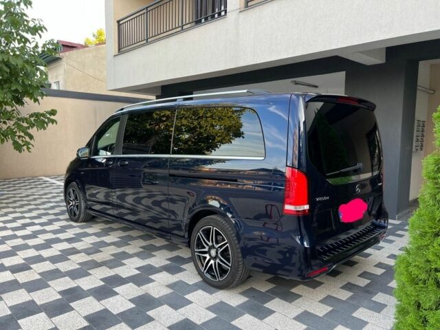 Синий Мерседес 250, объемом двигателя 2 л и пробегом 60 тыс. км за 68874 $, фото 2 на Automoto.ua