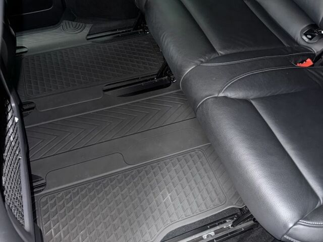 Синий Мерседес 250, объемом двигателя 3 л и пробегом 100 тыс. км за 75500 $, фото 12 на Automoto.ua