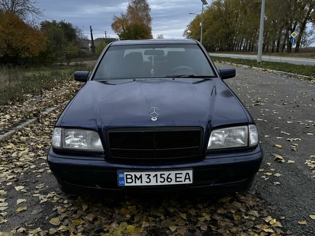 Синій Мерседес 250, об'ємом двигуна 2.5 л та пробігом 500 тис. км за 2999 $, фото 1 на Automoto.ua