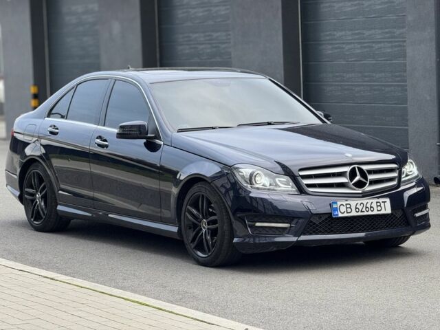 Синий Мерседес 250, объемом двигателя 1.8 л и пробегом 155 тыс. км за 11900 $, фото 10 на Automoto.ua