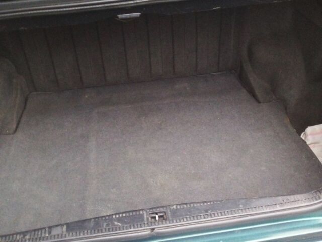 Зелений Мерседес 250, об'ємом двигуна 2.5 л та пробігом 299 тис. км за 4875 $, фото 7 на Automoto.ua