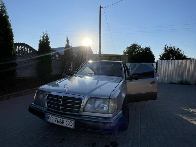 Сірий Мерседес 260, об'ємом двигуна 2.6 л та пробігом 400 тис. км за 2700 $, фото 2 на Automoto.ua