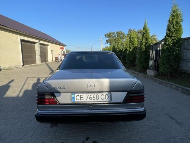 Сірий Мерседес 260, об'ємом двигуна 2.6 л та пробігом 400 тис. км за 2700 $, фото 6 на Automoto.ua