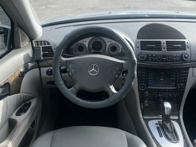 Сірий Мерседес 260, об'ємом двигуна 2.7 л та пробігом 390 тис. км за 3900 $, фото 14 на Automoto.ua