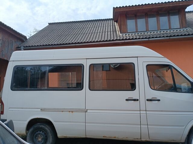 Белый Мерседес 280, объемом двигателя 2 л и пробегом 440 тыс. км за 150000 $, фото 1 на Automoto.ua