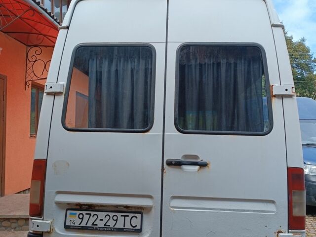 Белый Мерседес 280, объемом двигателя 2 л и пробегом 440 тыс. км за 150000 $, фото 3 на Automoto.ua