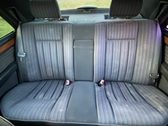 Черный Мерседес 280, объемом двигателя 2.8 л и пробегом 450 тыс. км за 2500 $, фото 5 на Automoto.ua