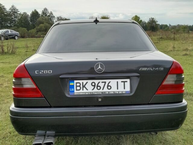Чорний Мерседес 280, об'ємом двигуна 2.8 л та пробігом 300 тис. км за 2800 $, фото 4 на Automoto.ua
