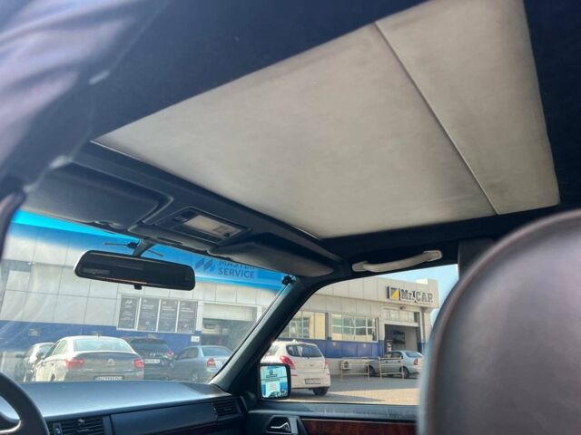 Черный Мерседес 280, объемом двигателя 2.8 л и пробегом 265 тыс. км за 4790 $, фото 19 на Automoto.ua