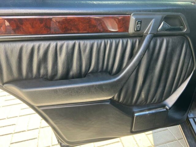 Черный Мерседес 280, объемом двигателя 2.8 л и пробегом 265 тыс. км за 4790 $, фото 11 на Automoto.ua