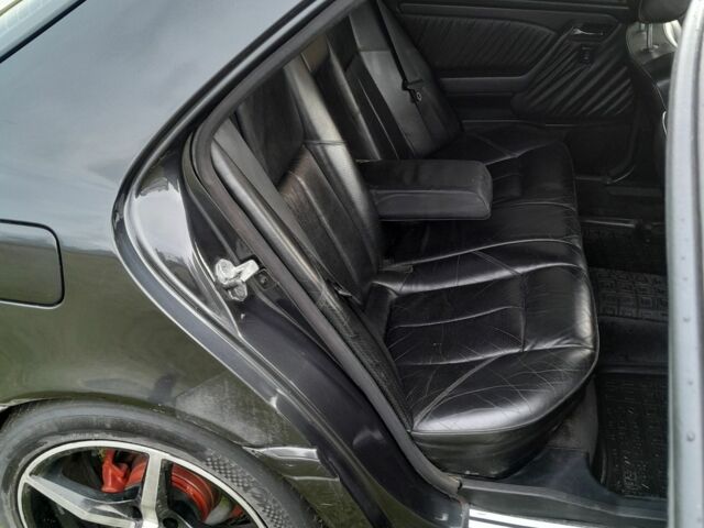 Чорний Мерседес 280, об'ємом двигуна 2.8 л та пробігом 300 тис. км за 2800 $, фото 7 на Automoto.ua
