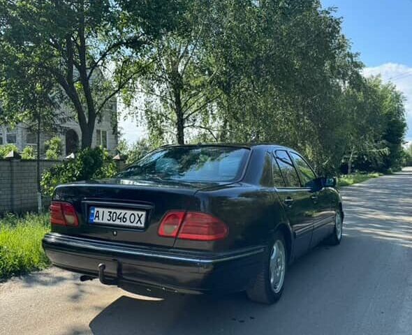 Чорний Мерседес 280, об'ємом двигуна 2.8 л та пробігом 300 тис. км за 1600 $, фото 3 на Automoto.ua