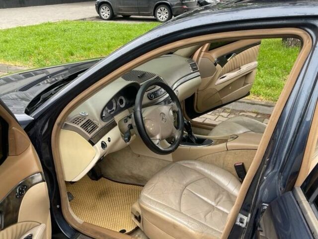 Черный Мерседес 280, объемом двигателя 2.7 л и пробегом 520 тыс. км за 3200 $, фото 6 на Automoto.ua