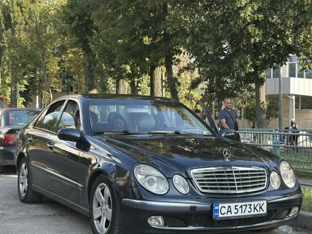 Черный Мерседес 280, объемом двигателя 2.7 л и пробегом 298 тыс. км за 4800 $, фото 1 на Automoto.ua