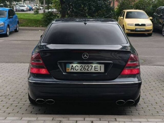 Черный Мерседес 280, объемом двигателя 3.2 л и пробегом 401 тыс. км за 11000 $, фото 2 на Automoto.ua