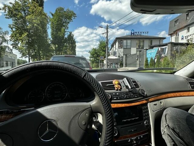 Черный Мерседес 280, объемом двигателя 2.7 л и пробегом 298 тыс. км за 4800 $, фото 3 на Automoto.ua