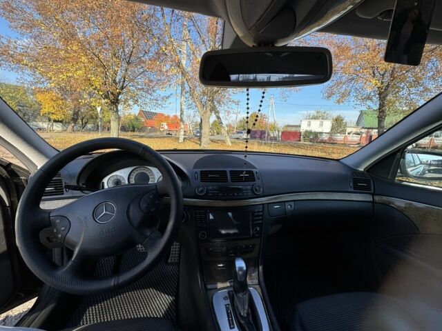 Чорний Мерседес 280, об'ємом двигуна 3 л та пробігом 355 тис. км за 9299 $, фото 19 на Automoto.ua