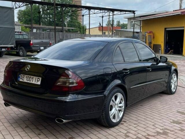 Черный Мерседес 280, объемом двигателя 3 л и пробегом 120 тыс. км за 4600 $, фото 1 на Automoto.ua