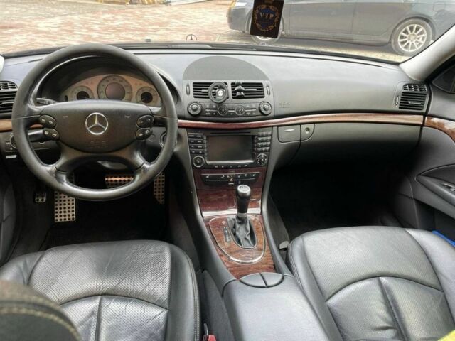 Черный Мерседес 280, объемом двигателя 3 л и пробегом 120 тыс. км за 4600 $, фото 4 на Automoto.ua