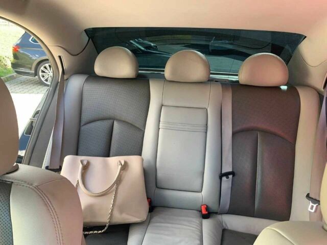 Чорний Мерседес 280, об'ємом двигуна 3 л та пробігом 310 тис. км за 6880 $, фото 5 на Automoto.ua