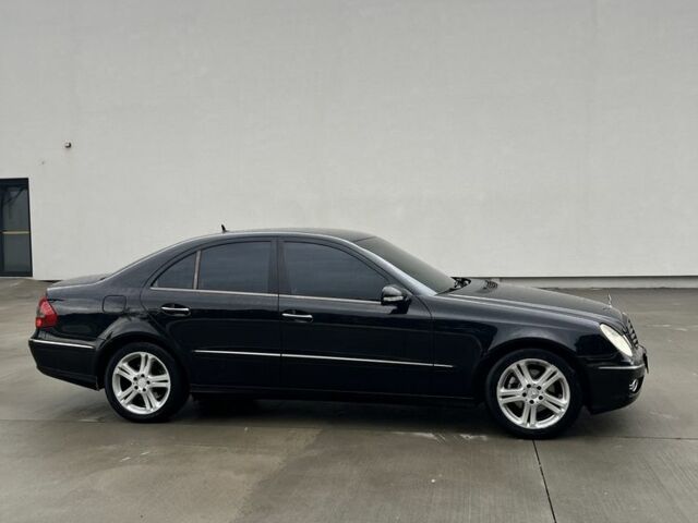 Черный Мерседес 280, объемом двигателя 3 л и пробегом 352 тыс. км за 7200 $, фото 2 на Automoto.ua